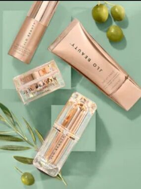 New That JLO Glow 4- Piece Set
